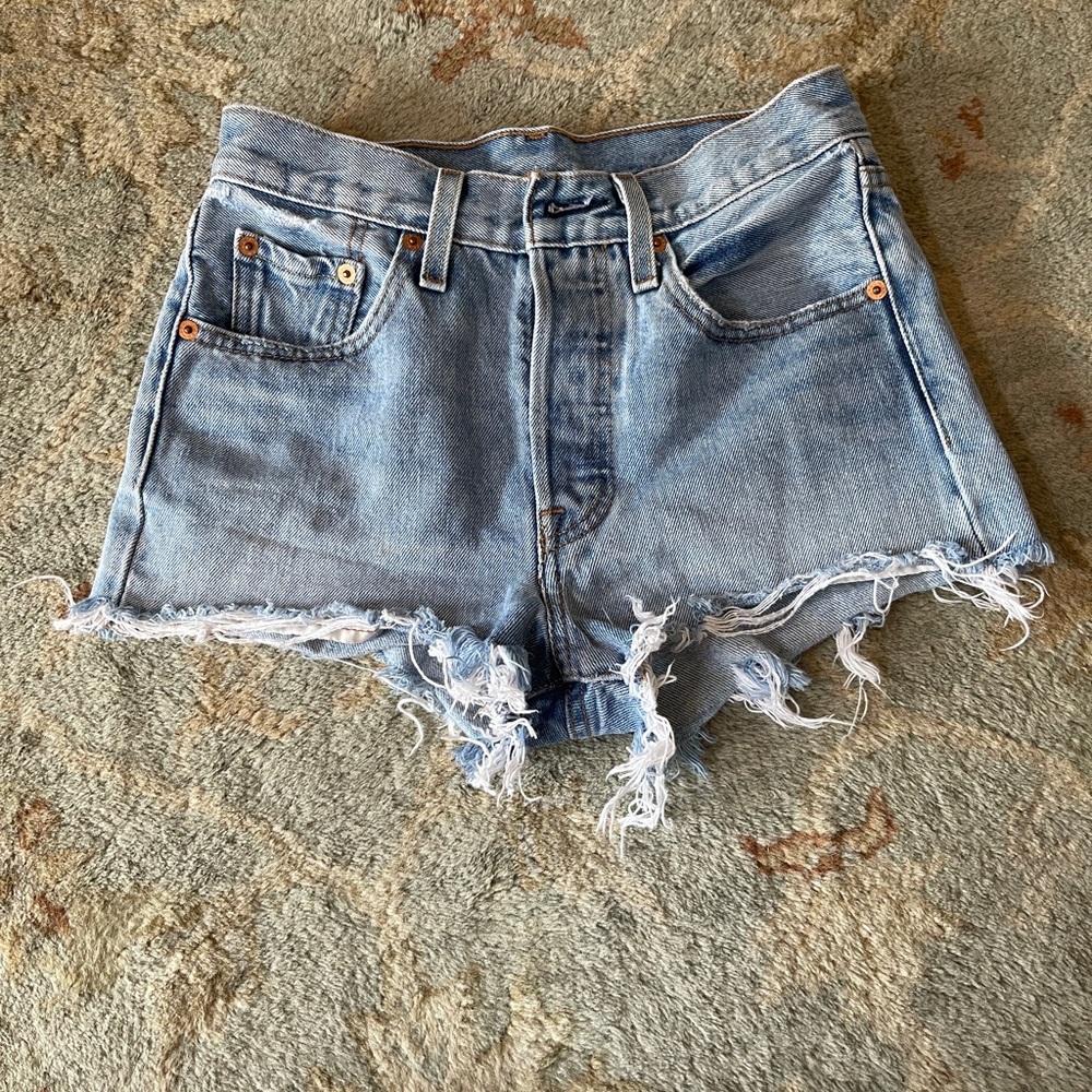 Levi’s 501 Cutoff Jean Shorts